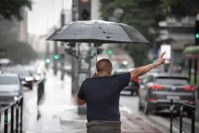 Carnaval em Risco: Chuvas Intensas Assustam São Paulo e Região Metropolitana!