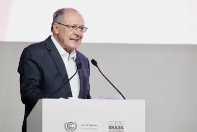Alckmin celebra otimismo em encontro Lula-Trump e mira zeramento de tarifas!