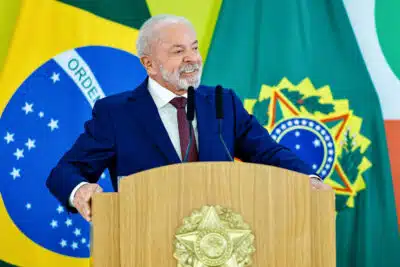 Presidente Lula: Desafios e Poder na Democracia Brasileira!