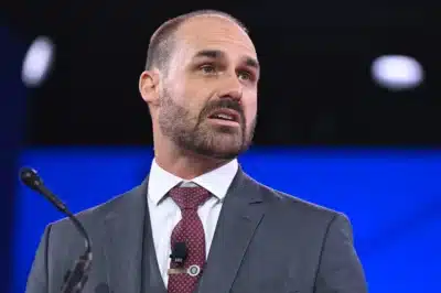 Eduardo Bolsonaro Afastado da PF em Angra Após Investigações e Denúncias!