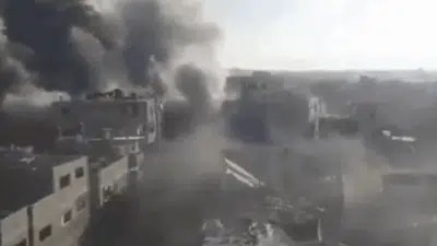 Ataque Israelense em Gaza: Massacre em Acampamento e Críticas Furiosas!