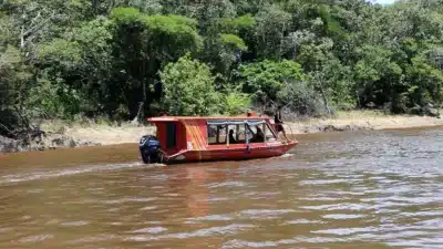 Naufrágio na Amazônia: Busca Desesperada por Cinco Desaparecidos Continua!