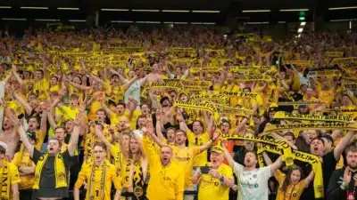 Bodo/Glimt: Torcida Explosiva e “Trommetrollan” Incendeiam Arena no Biatlo Olímpico!