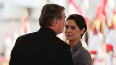 Michelle Bolsonaro Explora Caminho para o Senado: Estratégia Familiar em Destaque