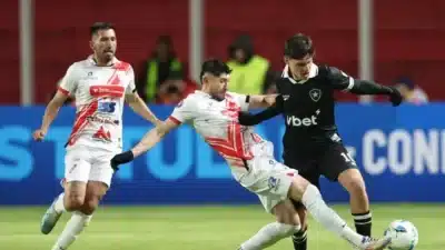 Botafogo em Crise na Libertadores: Desespero no Nilton Santos Contra o Nacional Potosí!