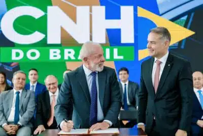CNH do Brasil: Revolução Digital na Habilitação e Impactos Sociais em 2026