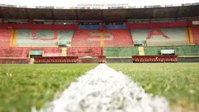 Polêmica no Canindé: Portuguesa x Corinthians duelam em jogo decisivo pela Taça Paulista!