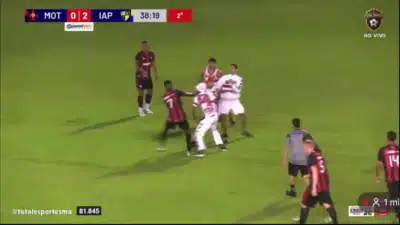 Briga Explosiva no Estádio: Torcida Ataca Jogadores do IAPE em São Luiz!