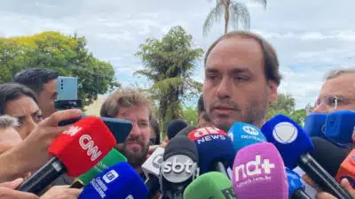 Bolsonaristas Visitam Ex-Presidente em Brasília: Alianças e Estratégias para 2026!