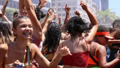 Carnaval 2026: Explosão Global e Impacto Econômico em Recife, Salvador e Rio!