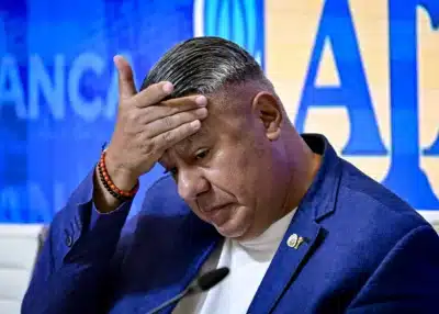 Tapia e Tesoureiro da AFA Sob Investigação: Gigante em Escândalo Fiscal!