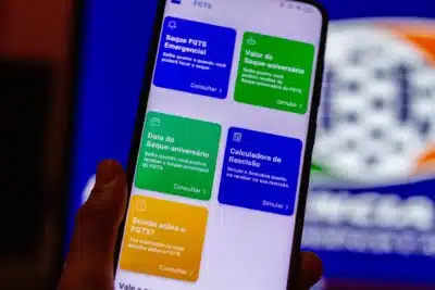 Caixa alerta: Saque-Aniversário e demissão podem te deixar sem o FGTS total!