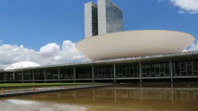 BC e STF sob Ataque: Confiança no Banco Central Cresce Após Crise Master