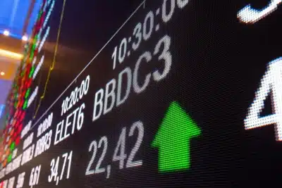 Ibovespa Dispara com Petróleo e Expectativa de Juros: Análise Completa!