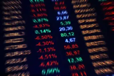 Ibovespa Dispara! Ações da Petrobras, Vale e Bancos Impulsionam Forte Dia no Mercado Brasileiro