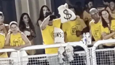 Lula enfrenta protesto ousado no Carnaval: enredo polêmico e acusações surgem no Rio