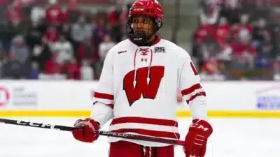 Laila Edwards Faz História: Primeira Mulher Negra na Seleção Americana de Hóquei!