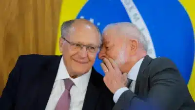 Lula Anuncia Bilhão para Expansão do Butantan: Início da Vacinação em Massa!