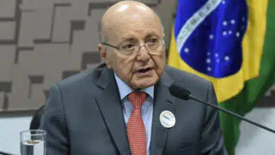 Maílson Nóbrega Aponta PT como Obstáculo e Propõe Reformas Urgentes para o Brasil