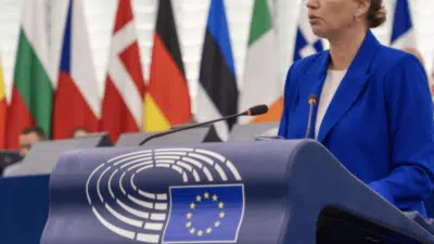 Dinamarca Arrola Alerta: Trump Insiste na Aquisição da Groenlândia!