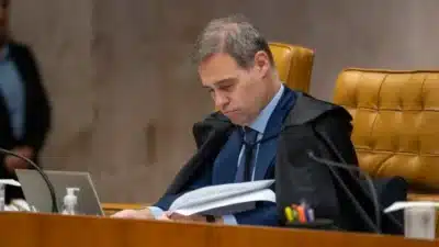 STF Suspende Mendonça em Congresso na Espanha Após Caso Master Bilionário