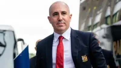 Manchester United Retorna à Lucratividade: Reestruturação e Desafios Financeiros Revelados!