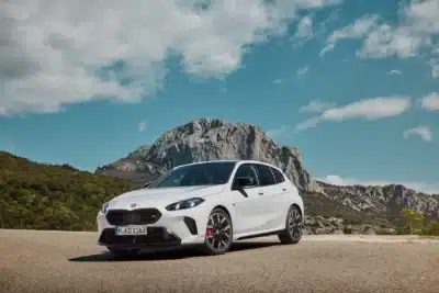 BMW M135 xDrive: O Hatch Esportivo Que Agita o Brasil com Desempenho!