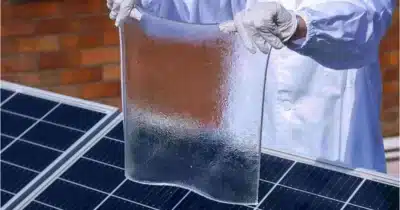 Painéis Solares no Calor Extremo: Inovação Surpreende com Solução “Transpiracional”
