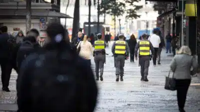 Brasil e Peru em Crise: Percepção Alarmante de Criminalidade e Corrupção Urge Ação!