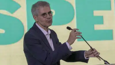 Sidônio na Secom: Ministro Participa de Evento de Comemoração do PT em Salvador!