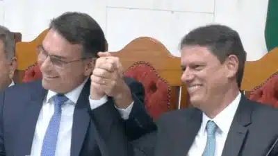 Flávio Bolsonaro é o Futuro Presidente? Tarcísio de Freitas Aposta Forte!