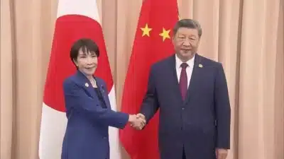 Primeira-Ministra Takaichi Alerta: Japão Reformula Defesa Contra China e Rússia