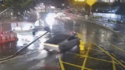 Tesla Cybertruck Fatal: Motociclista Morre em Colisão Explosiva em São Paulo!