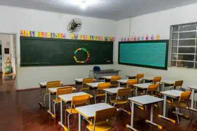 Pernambuco Suspende Aulas no Carnaval de 2026: Calendário Escolar Revelado!