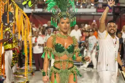 Virginia Fonseca causa polêmica em estreia na Marquês de Sapucaí com atitude chocante!