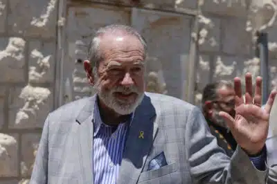 Embaixador Huckabee causa choque em países árabes com declarações polêmicas sobre Israel