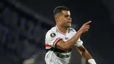 Corinthians Desiste! Veja os Bastidores da Frustrante Negociação de Alisson ao São Paulo