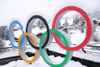 Pandêmico adiamento no hóquei: Canadá x Finlândia não acontece em Milão!