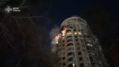 Ucrânia em Crise: Zelensky Revê Negociações Após Ataque Massivo à Infraestrutura Energética!