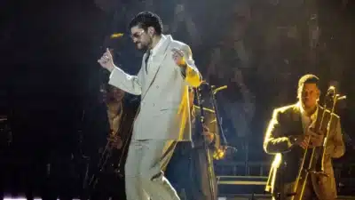 Bad Bunny Quebra o Silêncio no Super Bowl: Performance Politicamente Carregada em 2026!