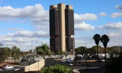 Banco Pleno: BC liquida banco surpreendente e FGC protege seus clientes!