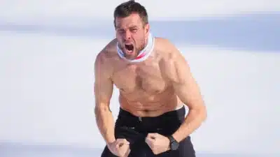 Snowboarder Austríaco Choca o Mundo com Homenagem Inesperada e Conquista Ouro!