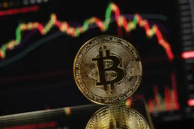 Bitcoin em Queda Livre: Especialistas Alertam para Queda Sem Precedentes!