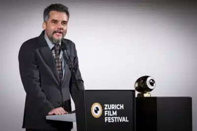 Wagner Moura Alerta: ICE Gera Medo e Comparação com Governo Bolsonaro