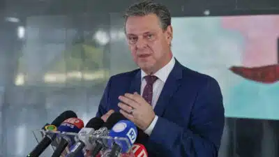 Ministro Fávaro Alerta: 2026 Será Crucial para o Agro com Desafios e Oportunidades!