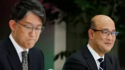 Toyota muda rumo: novo CEO assume cargo em meio à forte concorrência!