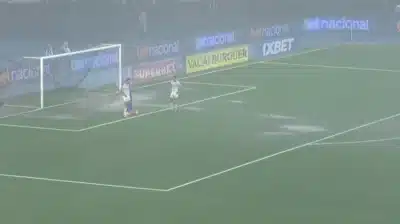 Botafogo x Fluminense: Jogo Cancelado pela Chuva Intensa no Rio!