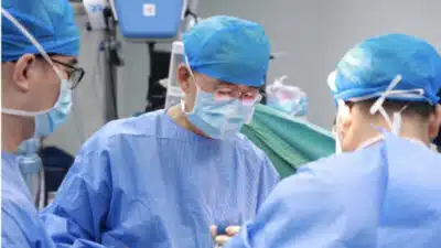 Turismo Médico na China: Mulher Britânica Revela Desafios e Oportunidades no Mercado em Expansão