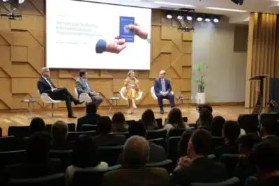 Redução da Jornada: Impacto Bilionário no Comércio e Turismo em 2026!