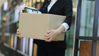 IA Ameaça Milhões de Postos de Trabalho: Goldman Sachs Alerta Sobre Demissões em Massa nos EUA